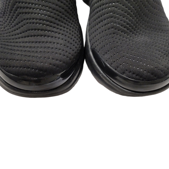 BZees Black Fabric Comfort Shoes - Picture 9 of 10